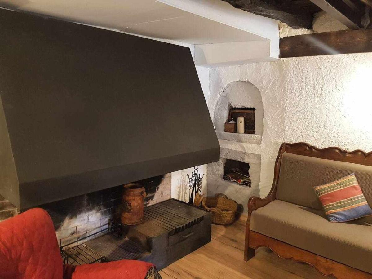 Mas Els Plans La casa pensada para perros que viajan con sus humanos Olot Exterior foto